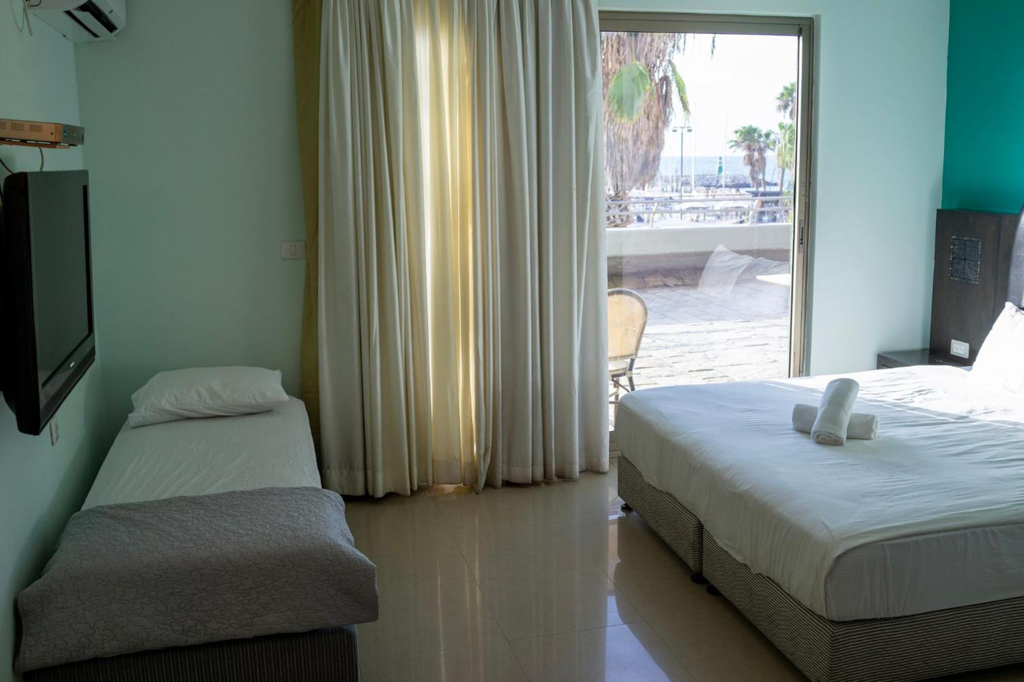 Marina Beach Hotel Tel Aviv Exterior foto